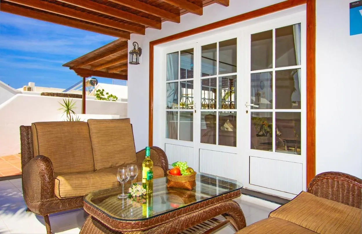 Exceptional 3 Bedroom Villa Adsey -Short Walk To Town - By Lanzarote Leisure Villas Puerto del Carmen   Puerto del Carmen (Lanzarote)